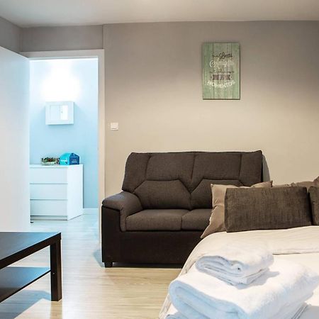 Lovely 3 Bedroom Apartment Next To Fuencarral Мадрид Екстериор снимка