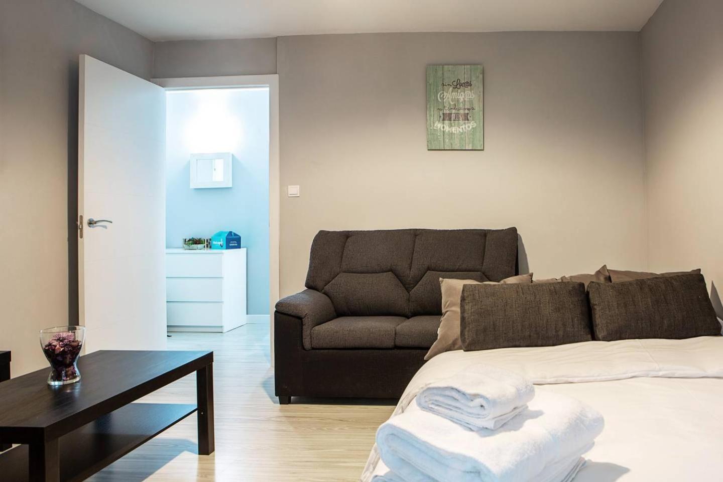 Lovely 3 Bedroom Apartment Next To Fuencarral Мадрид Екстериор снимка