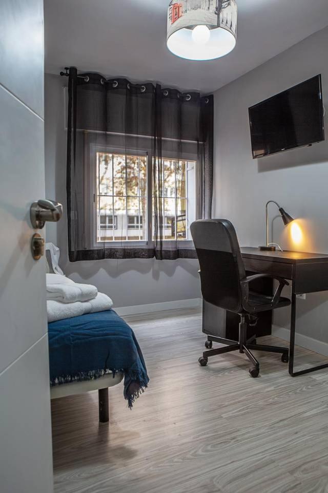 Lovely 3 Bedroom Apartment Next To Fuencarral Мадрид Екстериор снимка