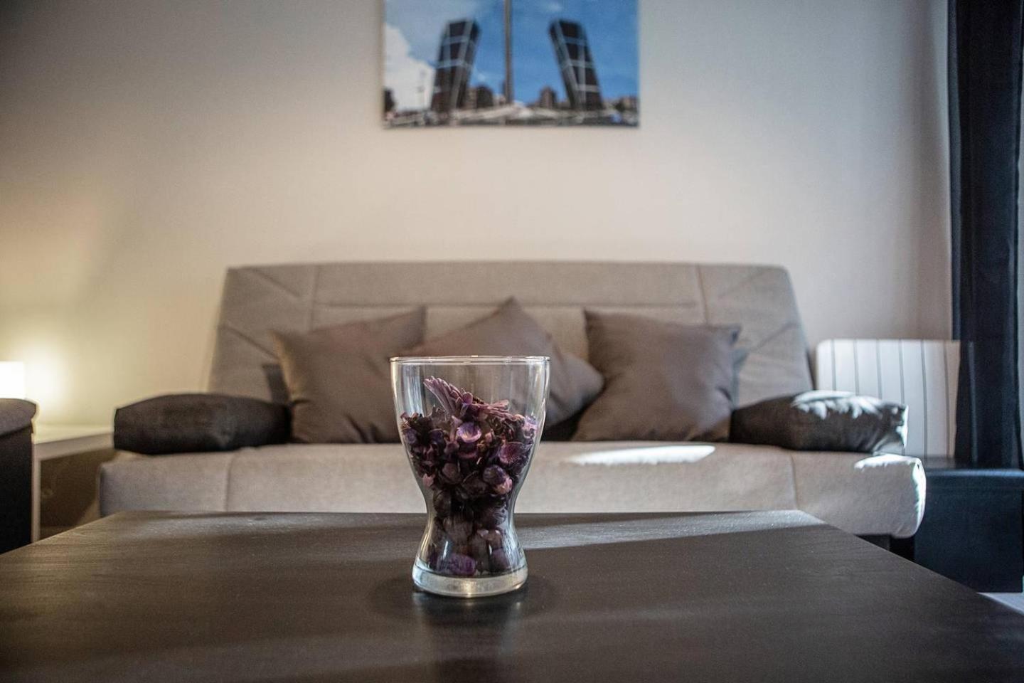 Lovely 3 Bedroom Apartment Next To Fuencarral Мадрид Екстериор снимка