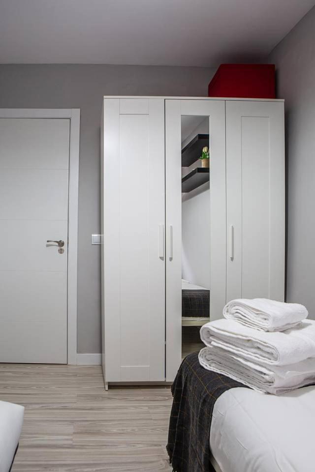Lovely 3 Bedroom Apartment Next To Fuencarral Мадрид Екстериор снимка