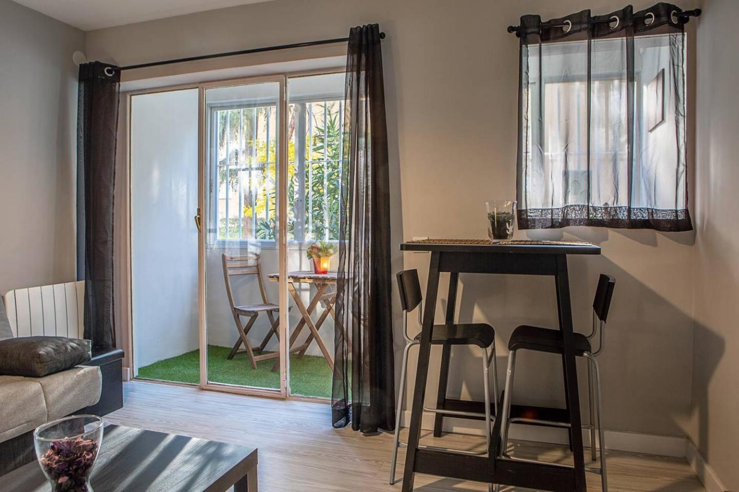 Lovely 3 Bedroom Apartment Next To Fuencarral Мадрид Екстериор снимка